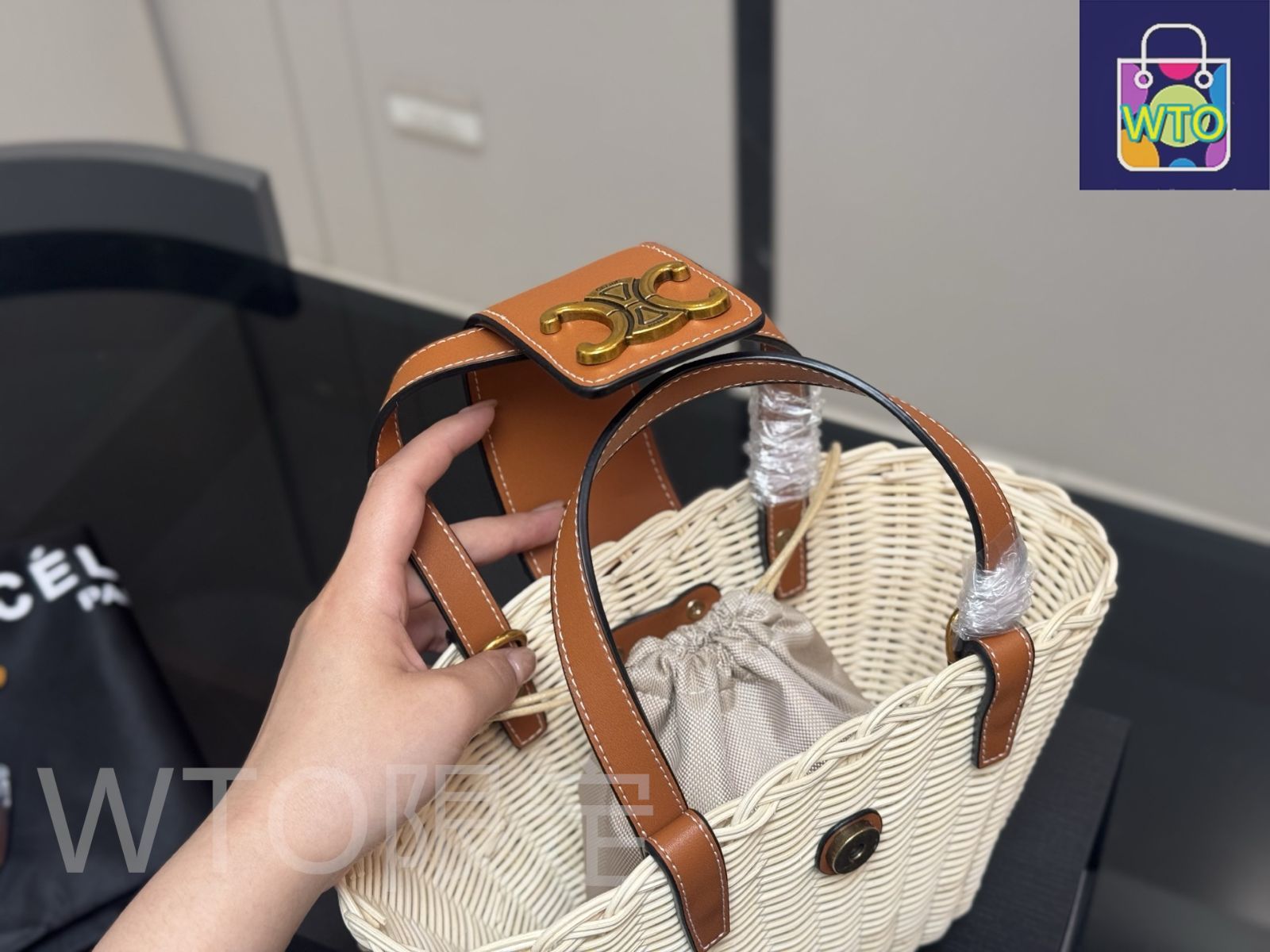 【レア色】CELINE セリーヌ バスケット Triomphe 2WAY/美品 レア色】CELINE セリーヌ バスケット Triomphe 2WAY/美品