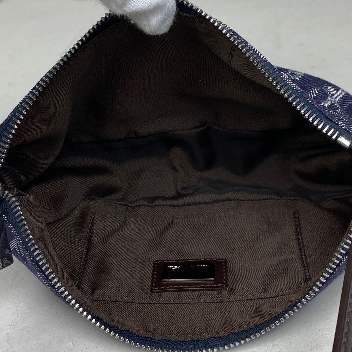 FENDI フェンディ ズッキーノ アクセサリーポーチ ハンドバッグ 黒 極美品✨】フェンディ ハンドバッグ アクセサリーポーチ ズッキーノ 黒