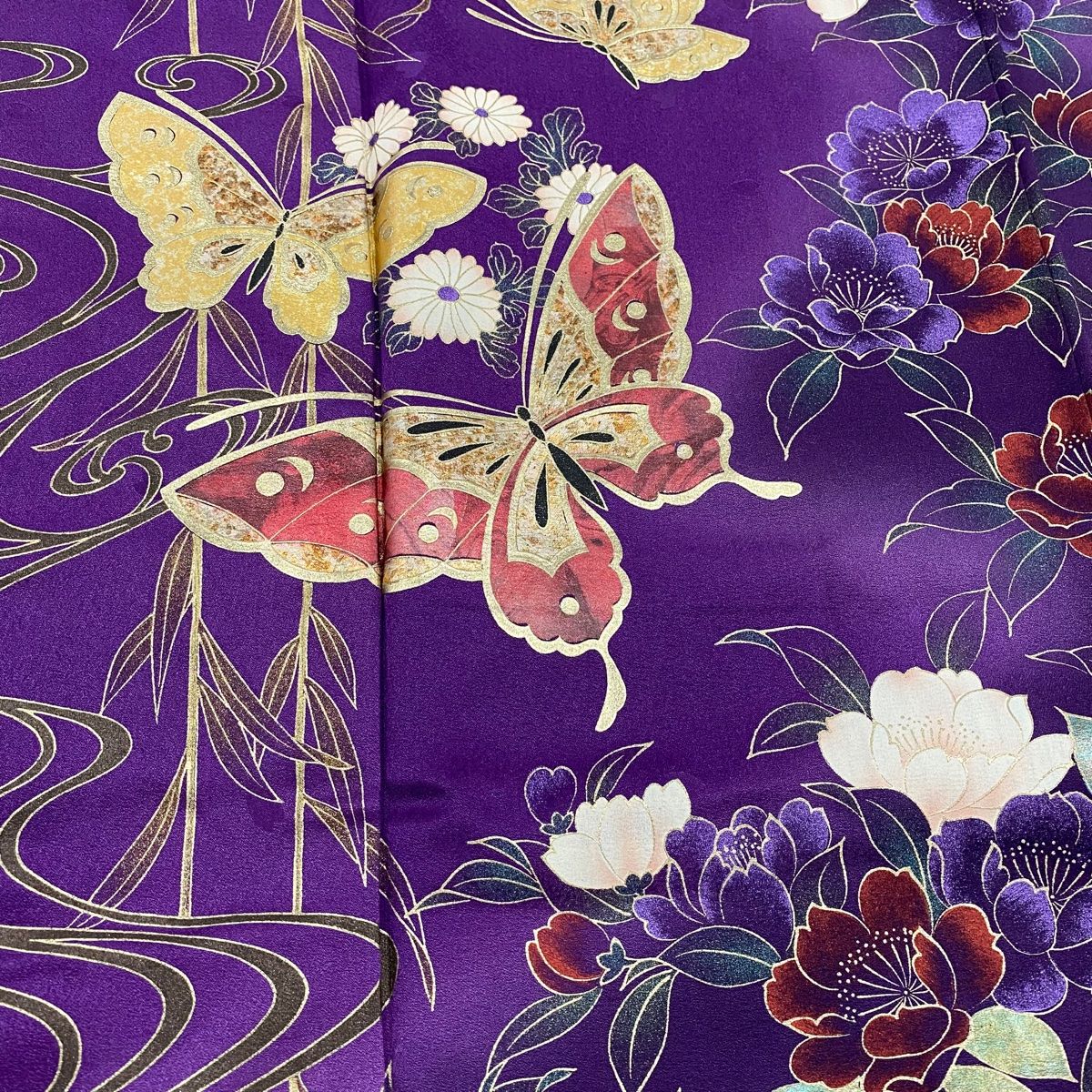 k様【振袖+帯】正絹　振袖　花に蝶柄　紫系　袷 振袖 身丈162cm 裄丈67.5cm L 袷 蝶 草花 金彩 ぼかし 紫 正絹