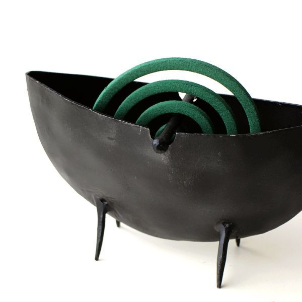 蚊取り線香入れ おしゃれ アイアン オーバル 蚊遣り 蚊やり 蚊遣り器 蚊遣器 蚊取り線香ホルダー 立て 蚊取り線香スタンド