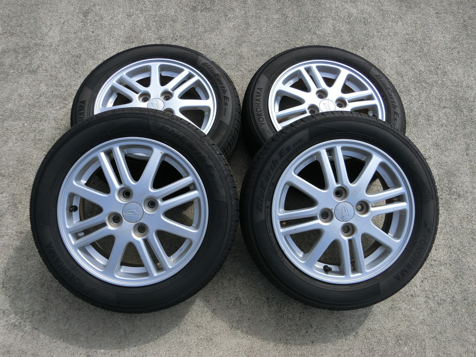 841 ダイハツ純正 14インチ アルミホイール 4穴 14×4.5J 45 PCD100 ハブ径 約54mm 4本セット 155 65R14 製 タント 外し