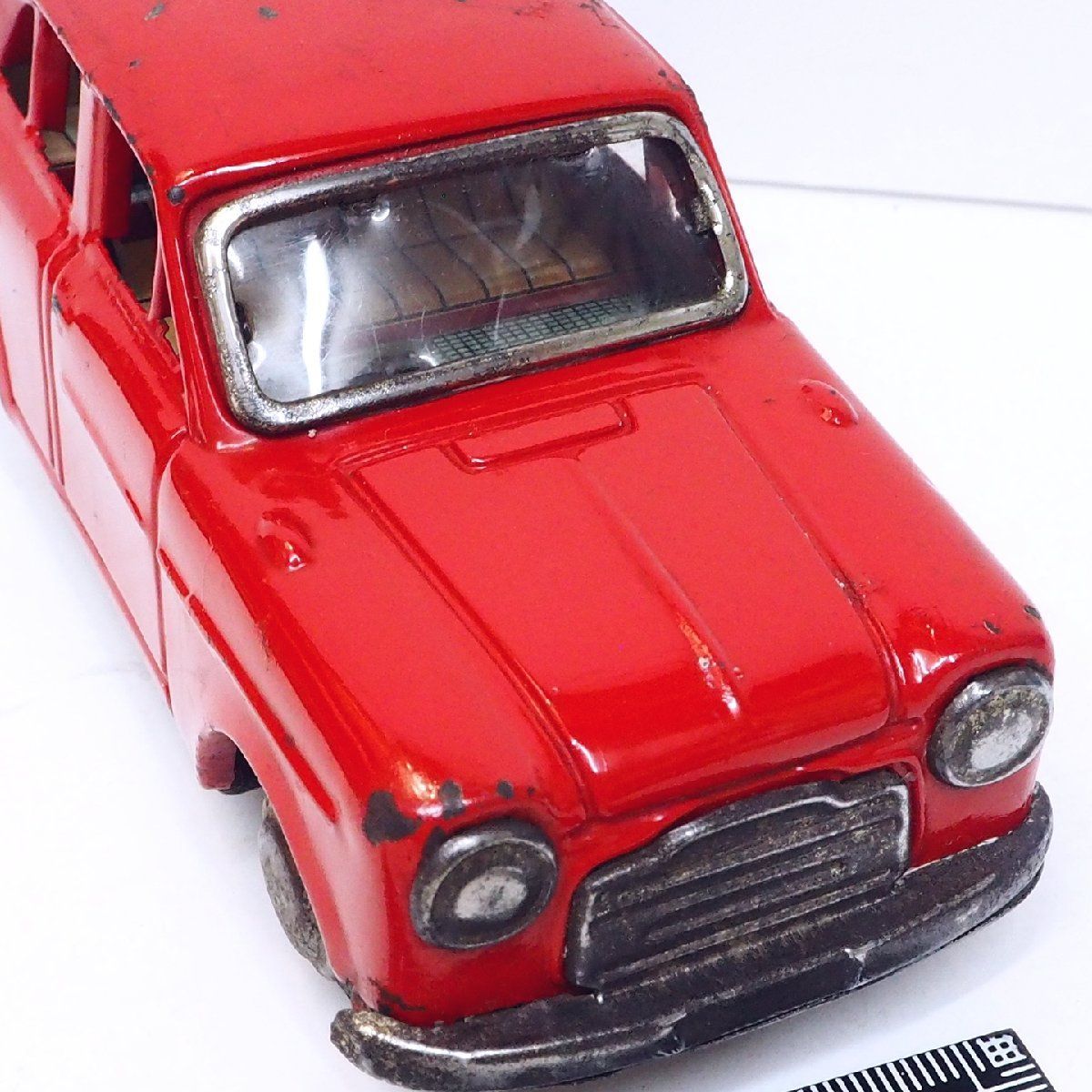 萬代屋【ダットサン セダン1000赤】ブリキtin toy car自動車【箱無】 Amazon.co.jp: 萬代屋 ダットサン セダン 1000 赤 ブリキ tin