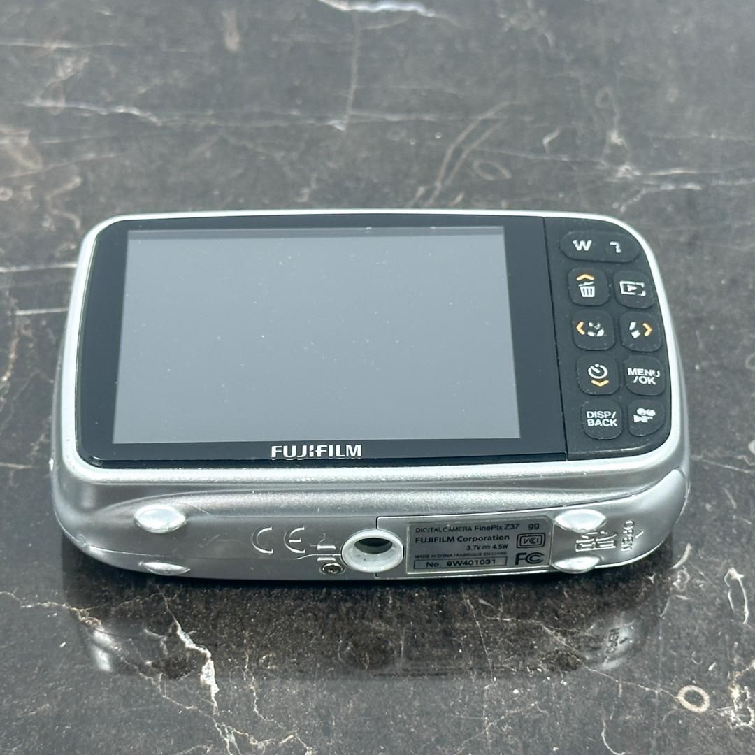 FUJIFILM FINEPIX Z37 シルバー 富士フイルム ファインピックス
