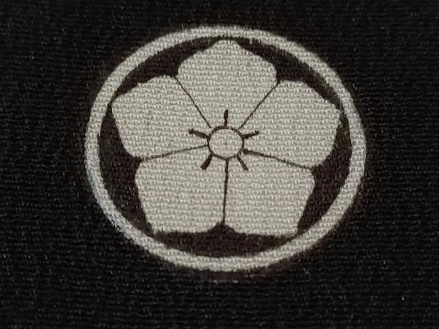 ■✨豪華お振り袖【黒地 扇面 花柄 金駒刺繍 銀彩 正絹】 成人式・結婚式 振袖 豪華 銀通し 刺繍 金彩 紋意匠 百合 身丈166cm