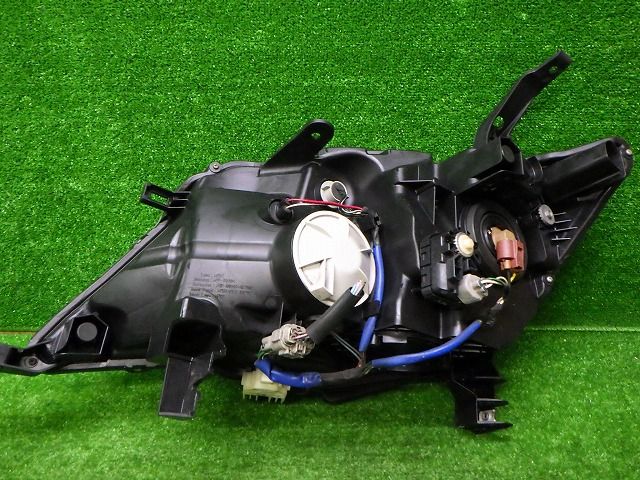 C26 セレナ ガラスレンズ風ウレタン塗装 ハロゲン仕様 100-23096 09428_1ga23021601