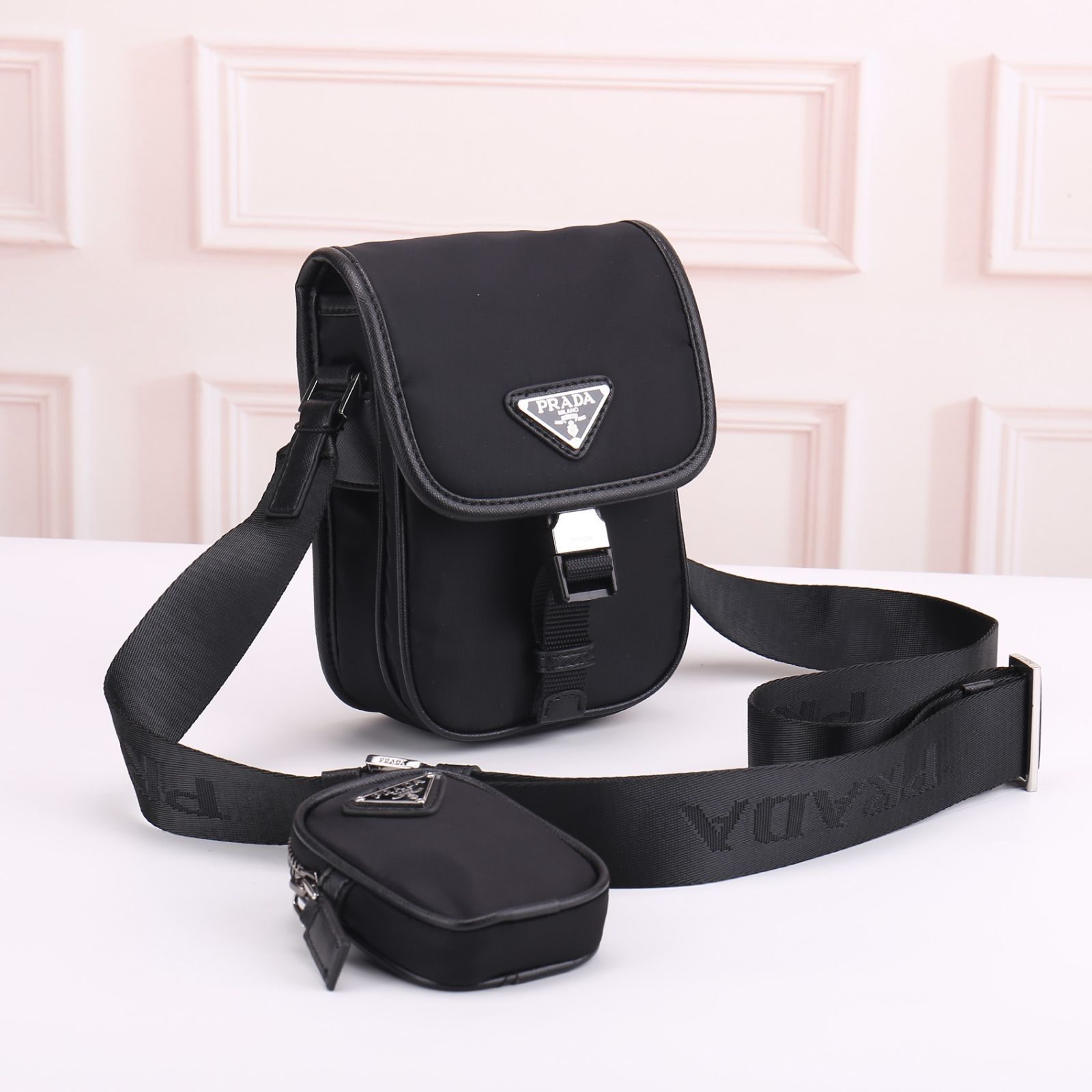 PRADA プラダ ノベルティ ショルダーバッグ ボディーバッグ 新品未使用 