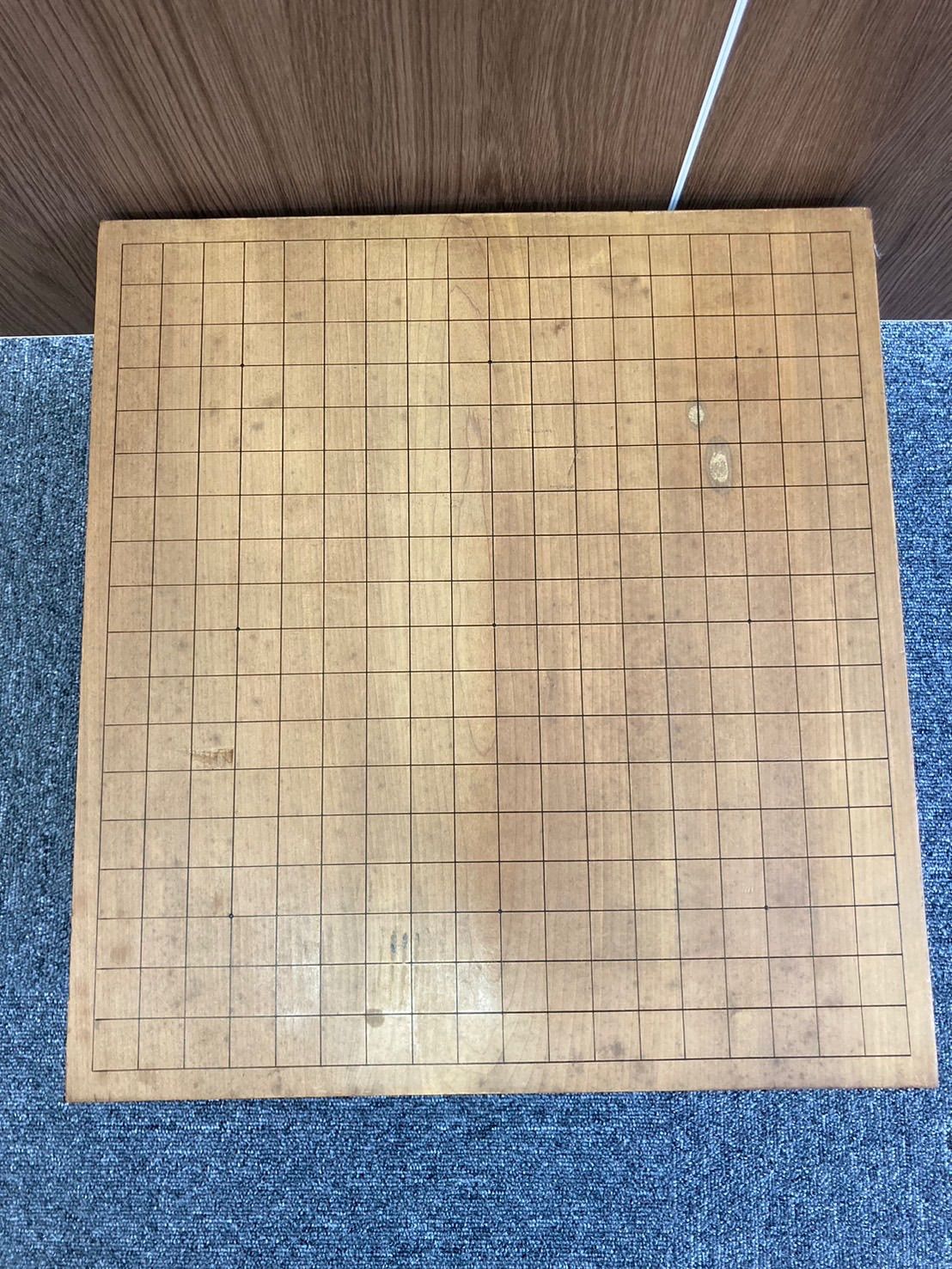 【品】 高級 木製 脚付き 囲碁盤 & 碁石セット ボードゲーム 囲碁 昭和レトロ 現状品①