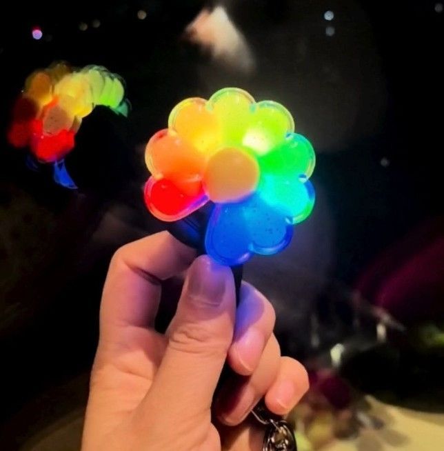 G-DRAGON ミニライトキーホルダー　正規品！ Amazon.co.jp: 【公式】G-DRAGON MINI LIGHT KEYRING｜ジー
