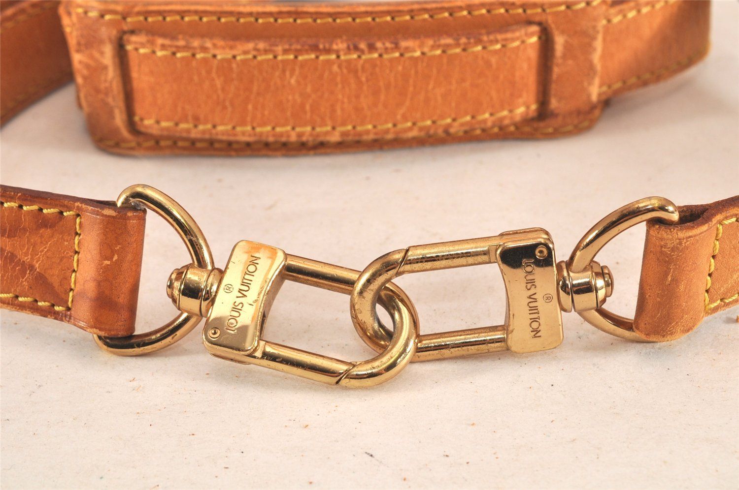 Louis Vuitton レザー ストラップ ベージュ　値下げ可 Louis Vuitton レザー ストラップ ベージュ
