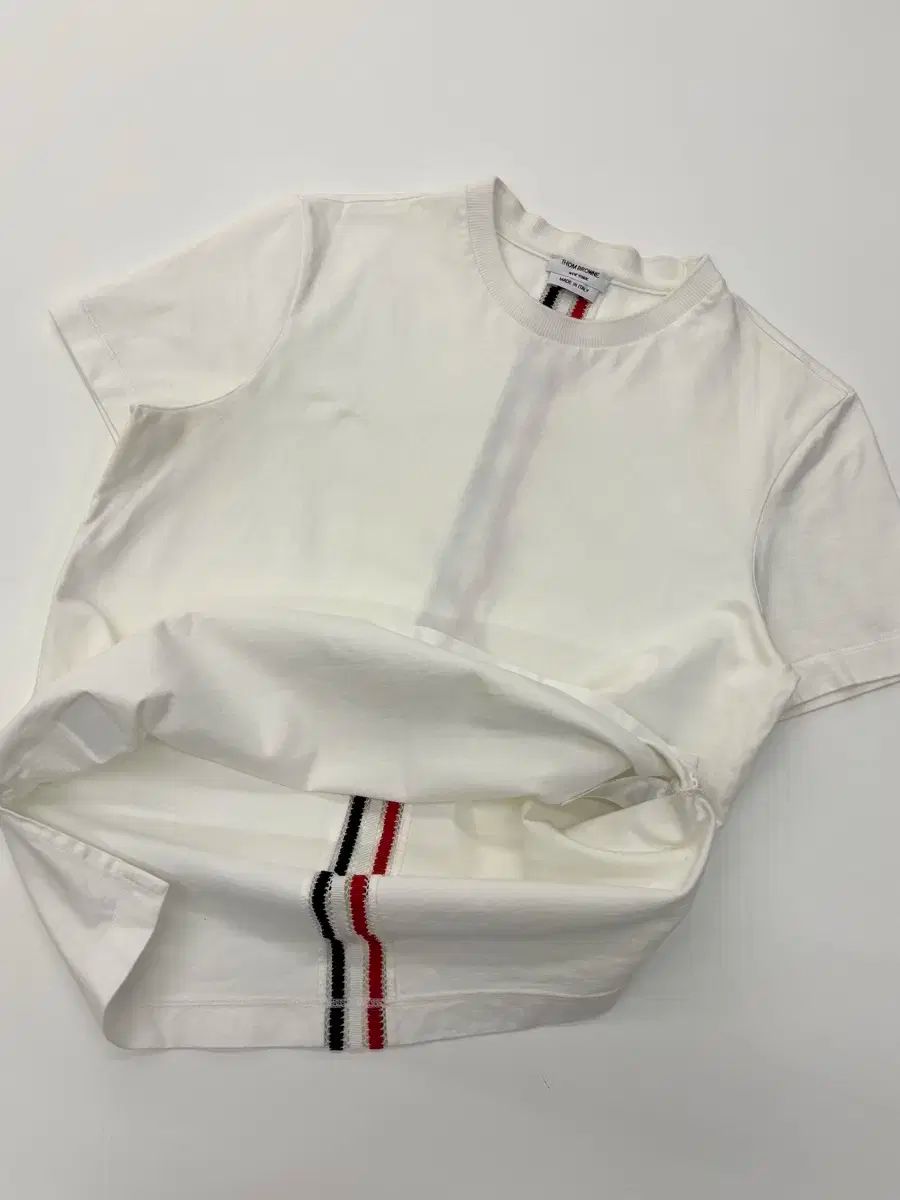 Thom Browne Thom Browne トム ブラウン 百 ストライプ サイド スリット 半袖 Tシャツ