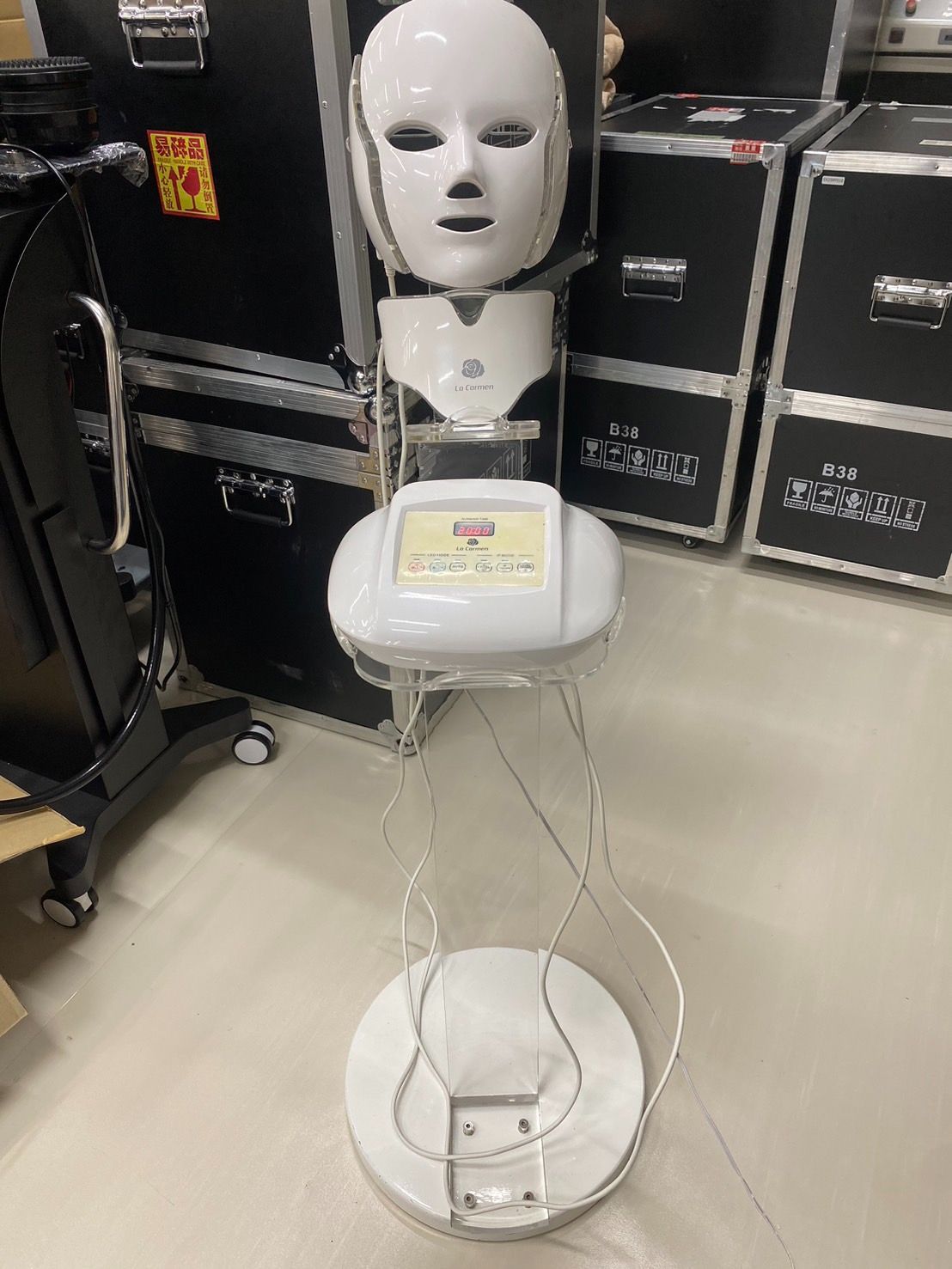 La Carmen LED美顔器 La Carmen LED美顔器 Qoo10] 7色 オメガライト LED美顔器 光美容