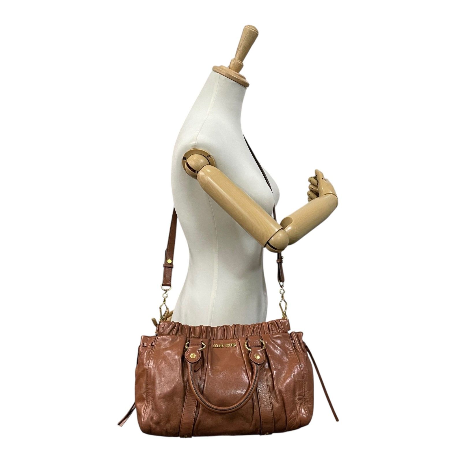 miumiu バッグ ヴィッテロリュクス 2WAY ショルダー ブラウン 本革 miumiu ミュウミュウ ヴィッテロリュクス ブラウン 2Way バッグ