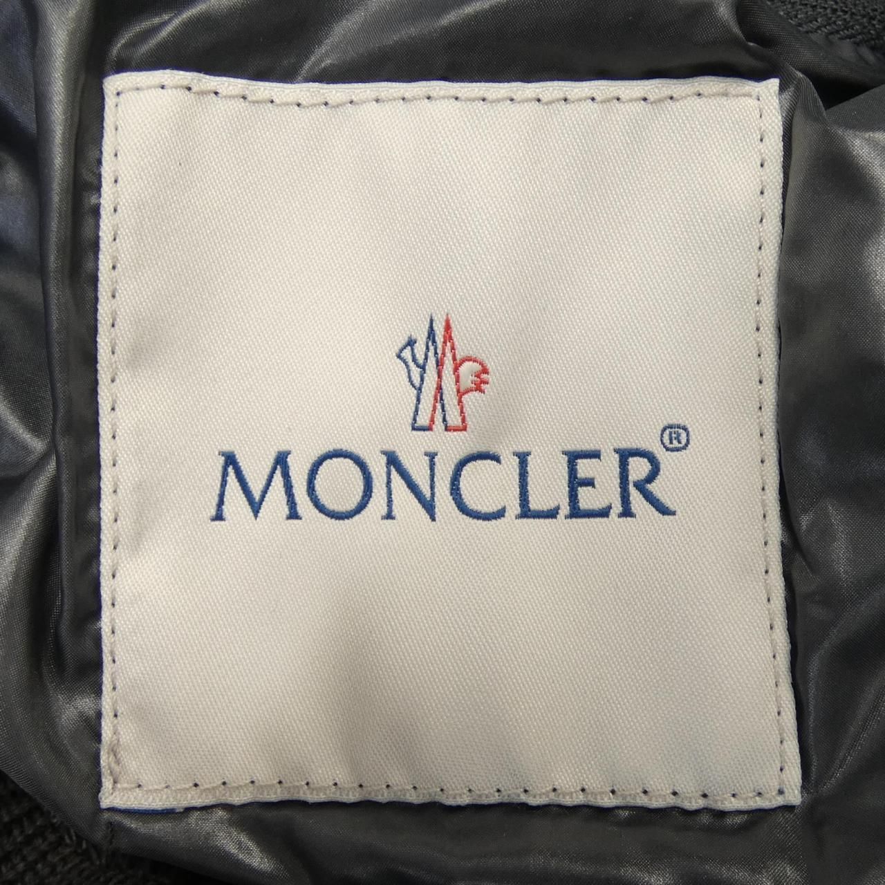 ダウンジャケット