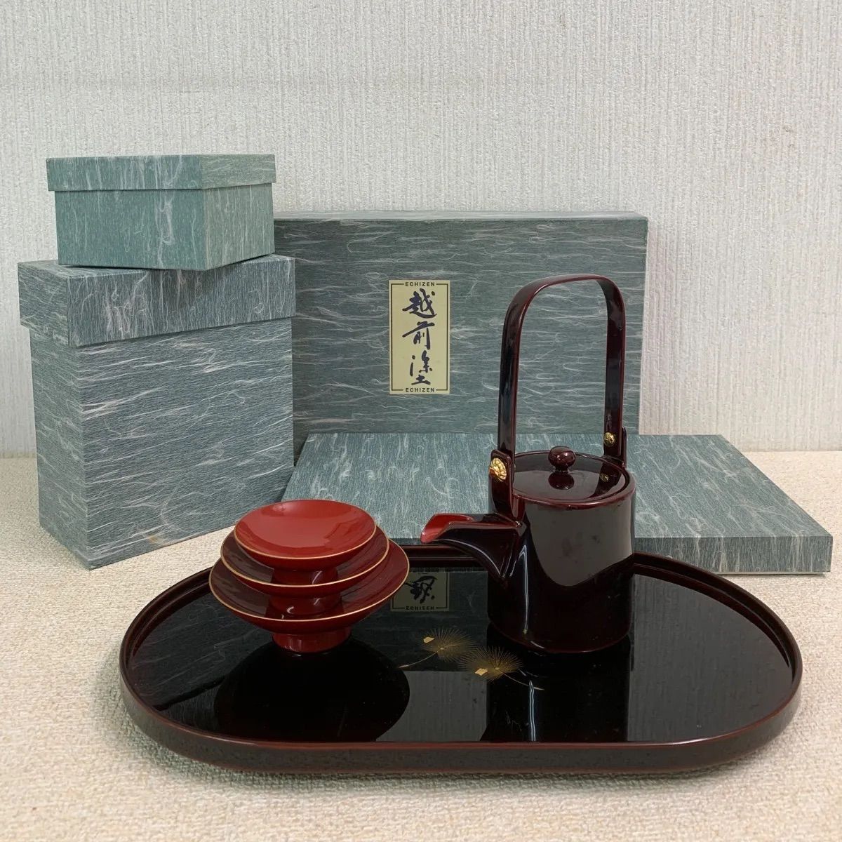 お屠蘇セット 高台付　越前漆器【新品未使用】 楽天市場】屠蘇器 お屠蘇 台 銚子 盃 セット 正月 祝事 漆塗り