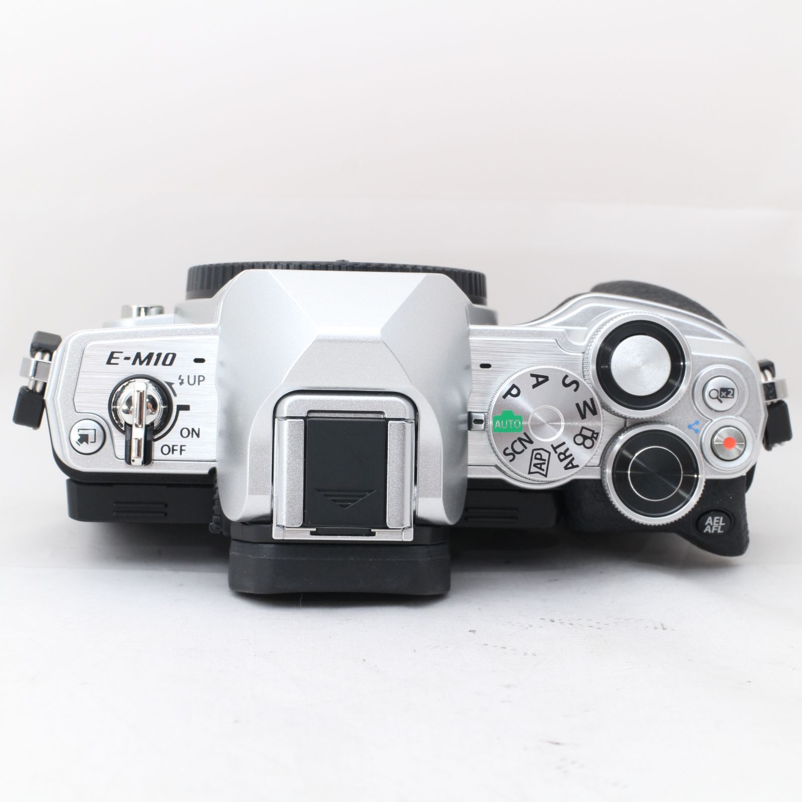 ジャンク OLYMPUS OM-D E-M10 ミラーレス一眼カメラ 【公式通販】