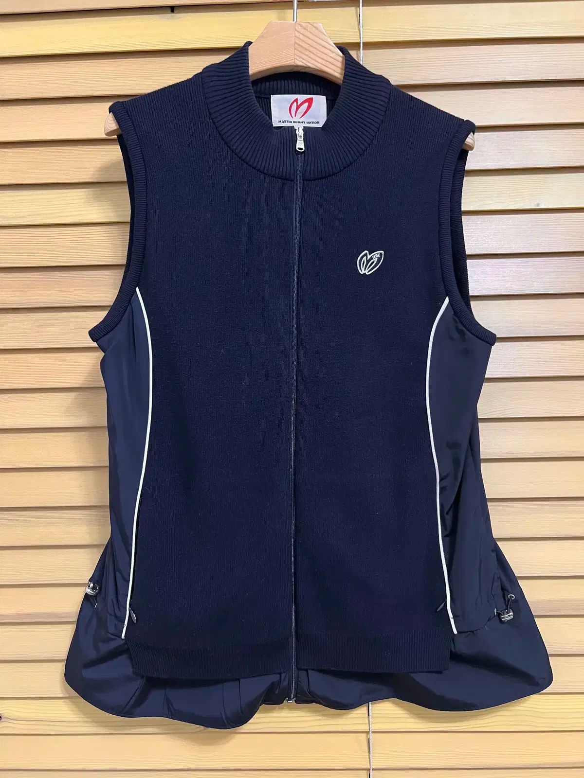 masterbunnyedition マスターバニーエディション レディース ネイビー ジップアップゴルフベスト 2