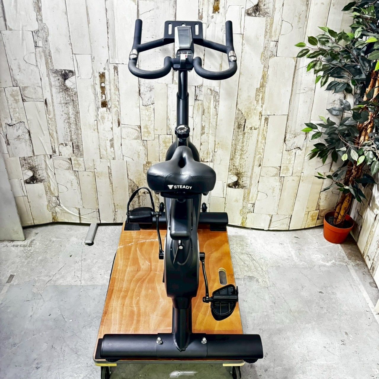 ST142 スピンバイクPro