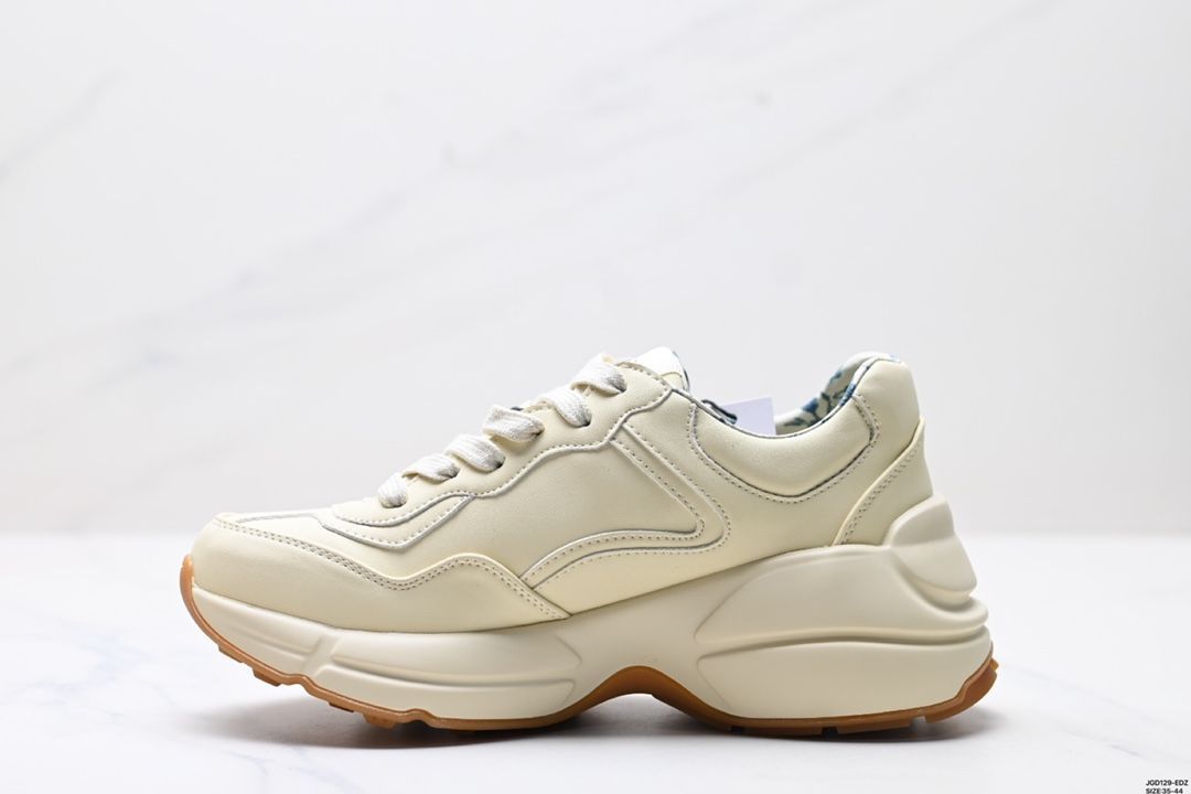 ファッショナブルで使いやすい06