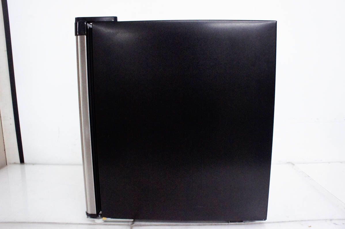 エレクトロラックス 冷蔵庫 ERB0500SA-RJP 小型冷蔵庫45L Amazon | エレクトロラックス 45L 1ドア冷蔵庫（直冷式
