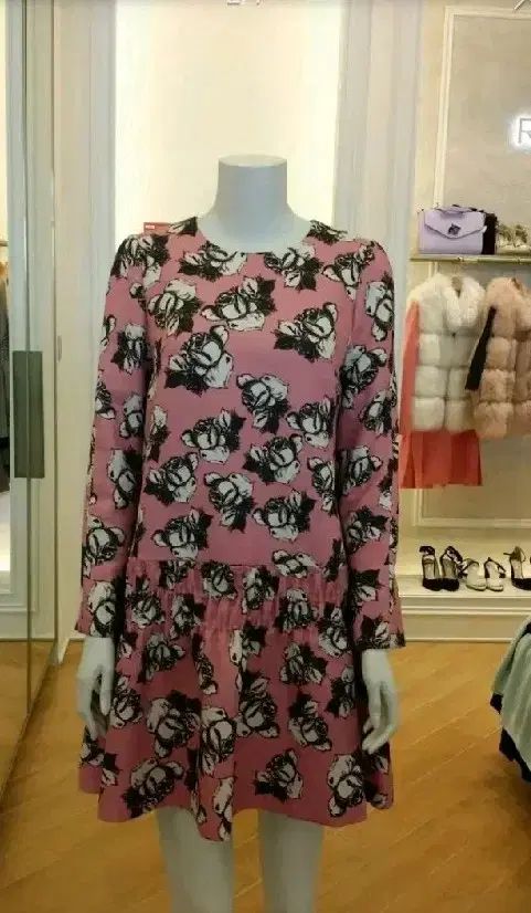 PAMEO POSE（パメオポーズ）/シアーポイントラインドレス 新品タグ付き