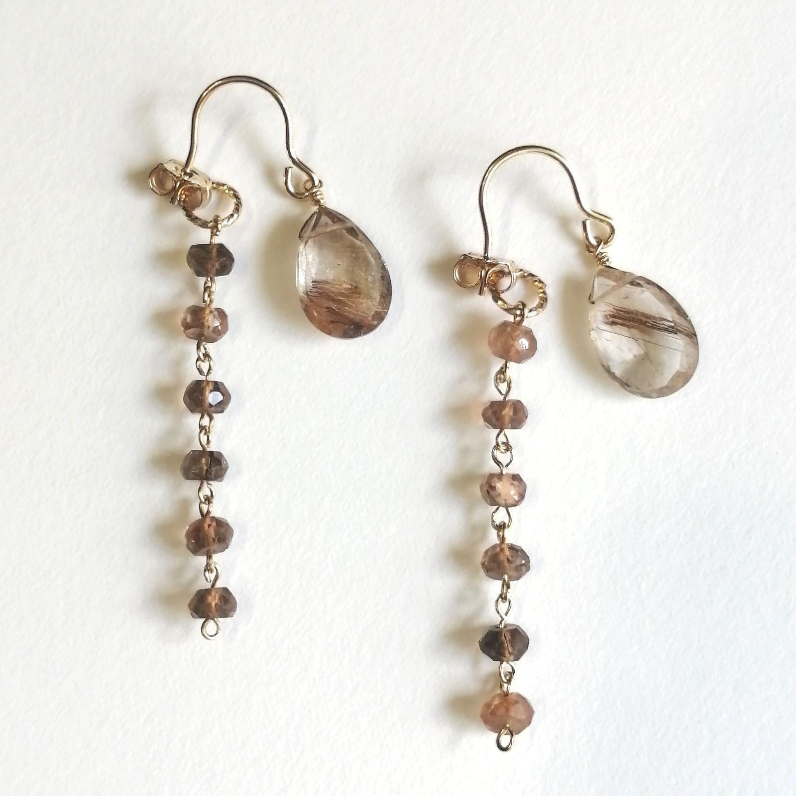 14kgfアンダリュサイト・ガーネットピアス/イヤリング 