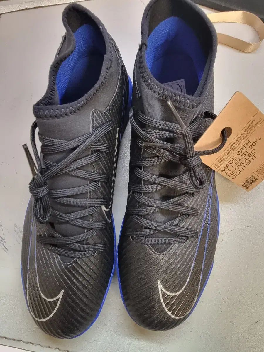 NIKE ナイキ マーキュリアル フライ サッカーシューズ