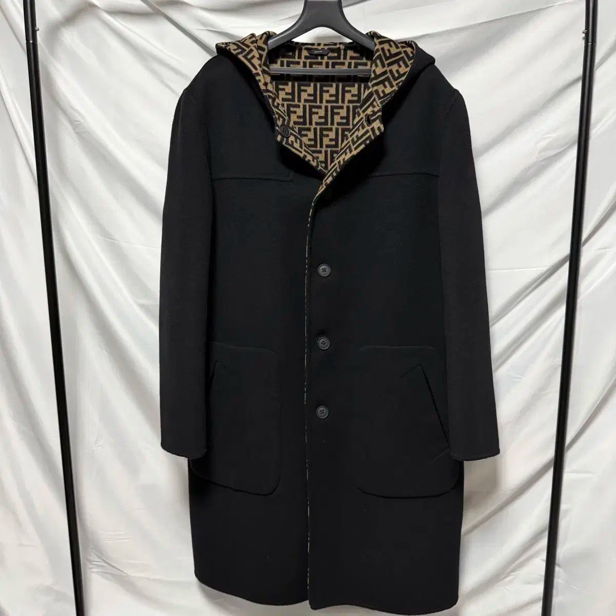 S 級|52 フェンディ リバーシブル カシミア フード コート ブラック