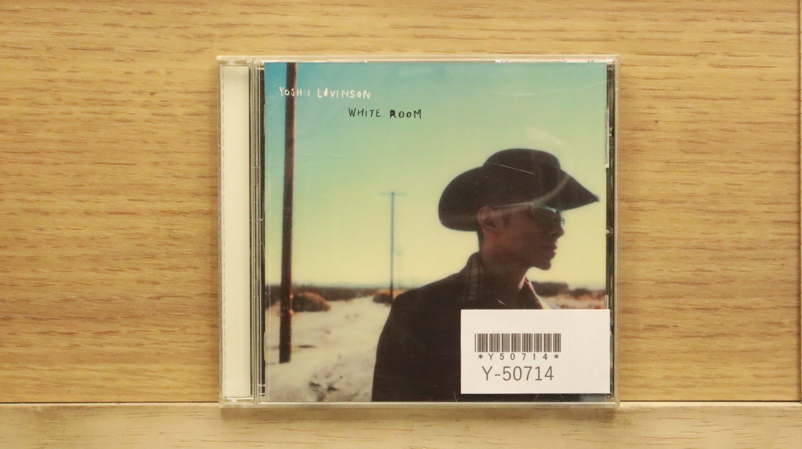 新品・未開封　吉井和哉　WHITE ROOM Amazon.co.jp: WHITE ROOM: ミュージック