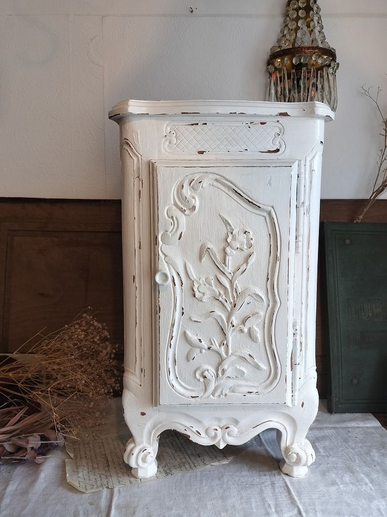 フランス アンティーク 素敵な 木製 彫刻 ペイント スモール キャビネット