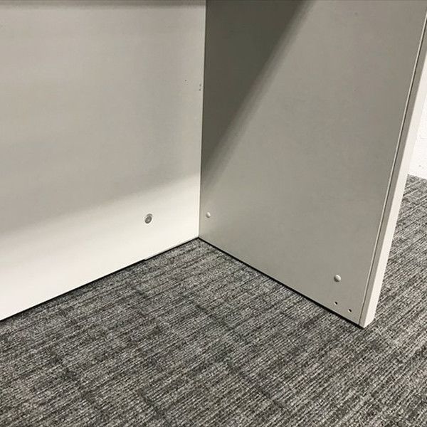 オカムラ グレー