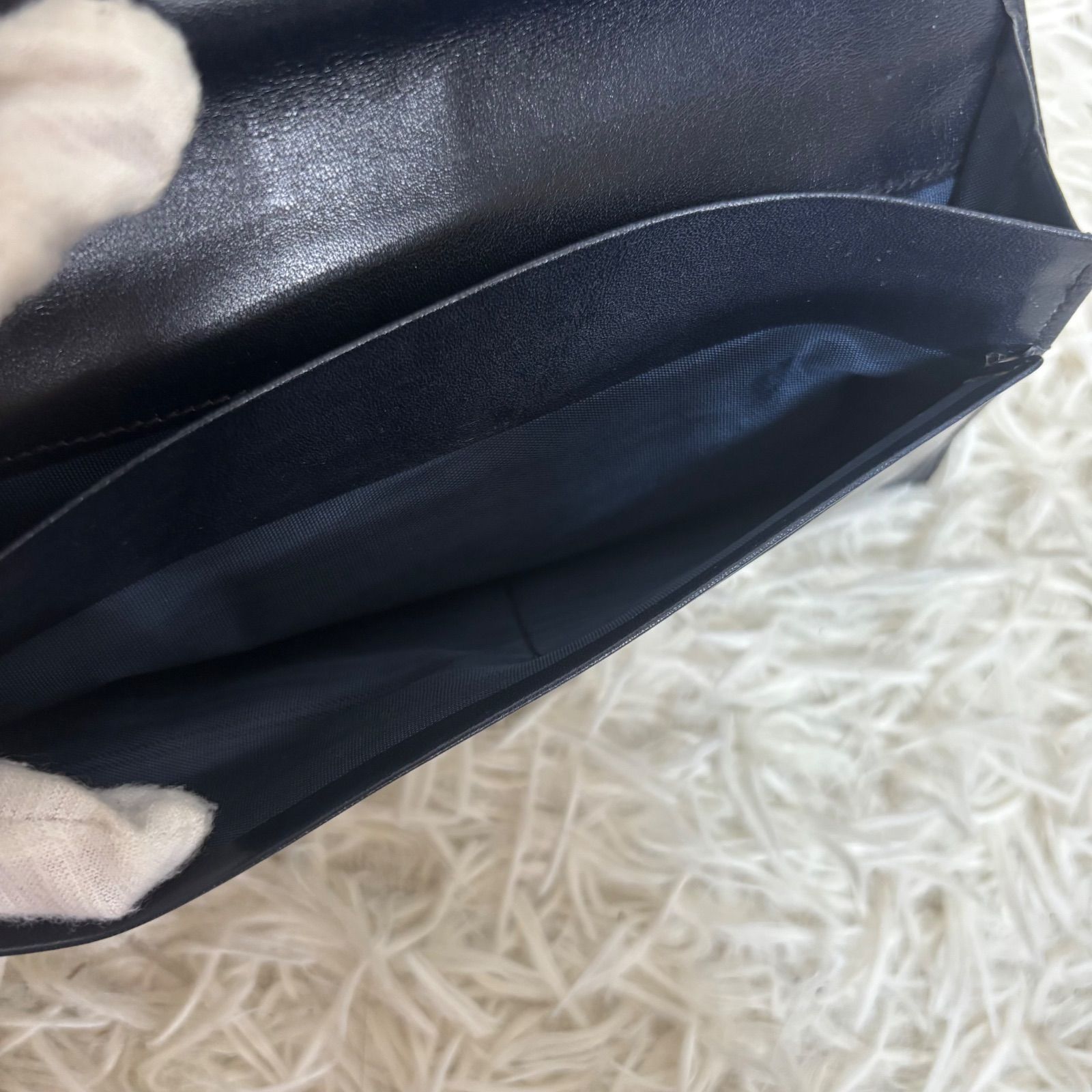 GIVENCHY 極美品✨ジバンシー 長財布 がま口 4G ネイビー ジバンシィ 極美品✨ジバンシー 長財布 がま口 4G ネイビー ジバンシィ