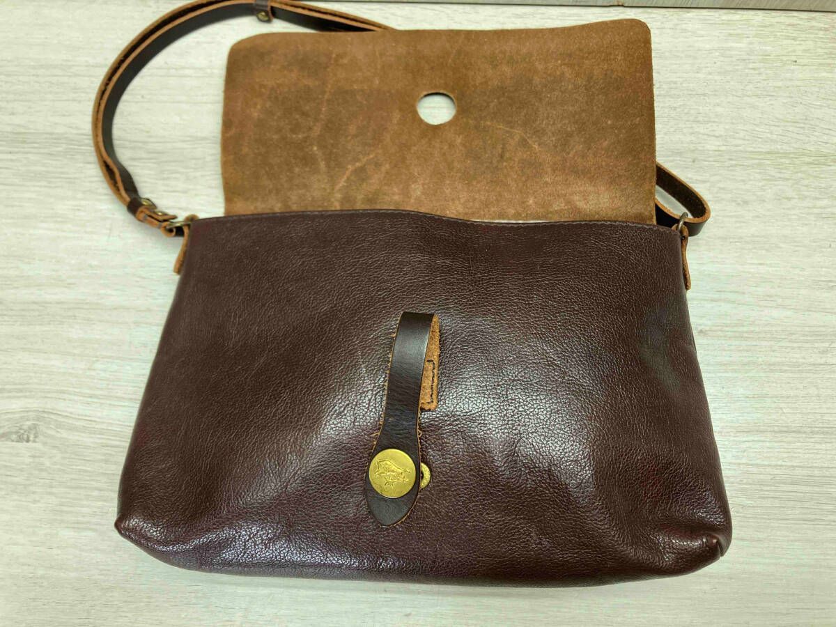 IL BISONTE/イルビゾンテ レザーショルダーバッグ 牛革 コンチョ IL BISONTE/イルビゾンテ レザーショルダーバッグ 牛革 コンチョ