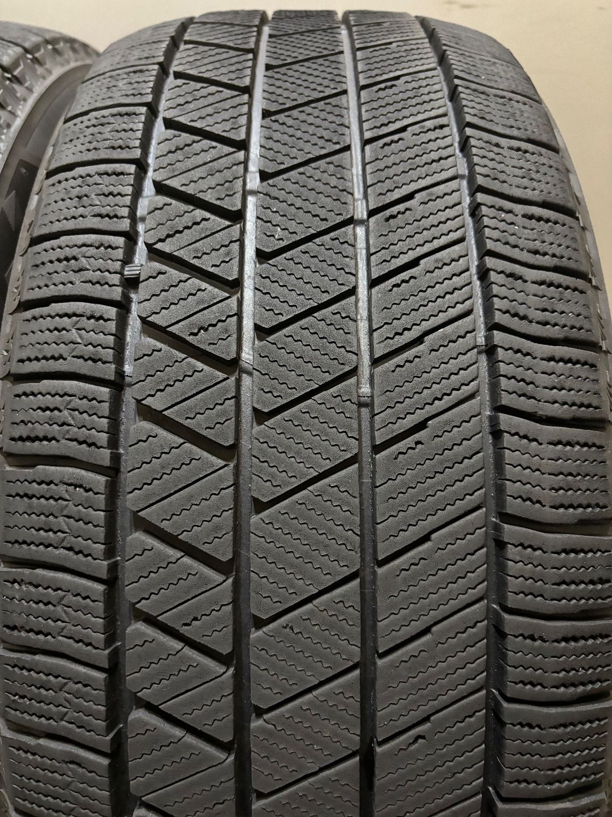 215 50R17 BRIDGESTONE VRX3 21年製 スタッドレス 4本 ブリヂストン ブリザック レヴォーグ プリウス カローラ 4-K191