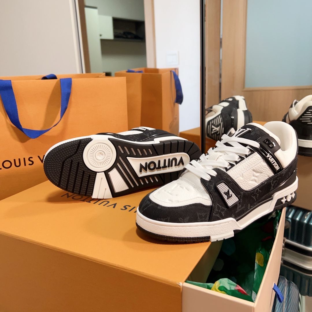 LOUIS VUITTON ルイヴィトン スニーカー シューズ 37 【公式通販】