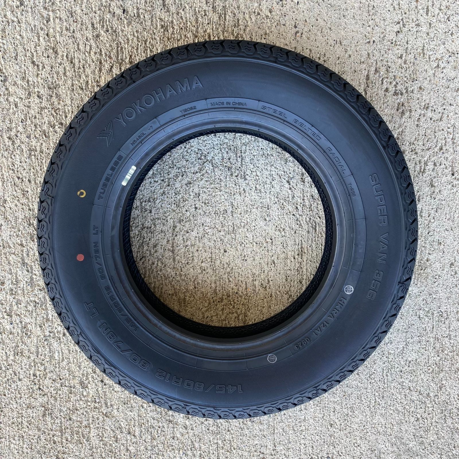 145/80R12 80/78N スーパーバン(SUPER VAN) Y356 2024年製造品 ヨコハマ バン・小型トラック用タイヤ(在庫有り)  ４本セット : sv-y356-001 : ナイス24 - 通販 - Yahoo!ショッピング