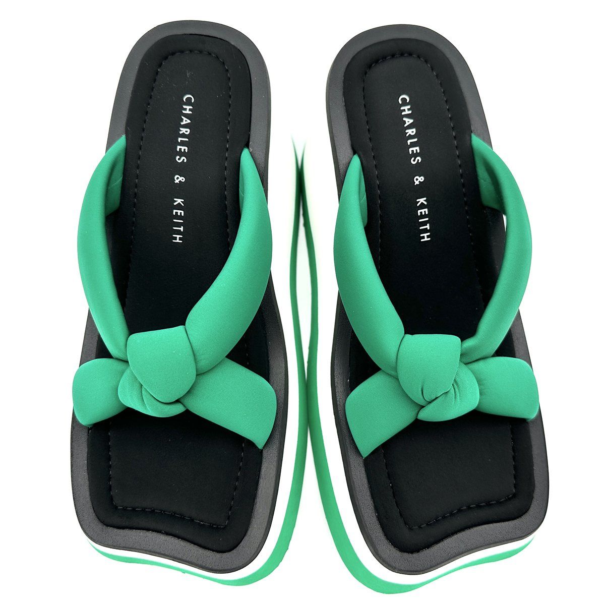 □新品未使用品□ CHARLES & KEITH タナー ノットウェッジ 厚底
