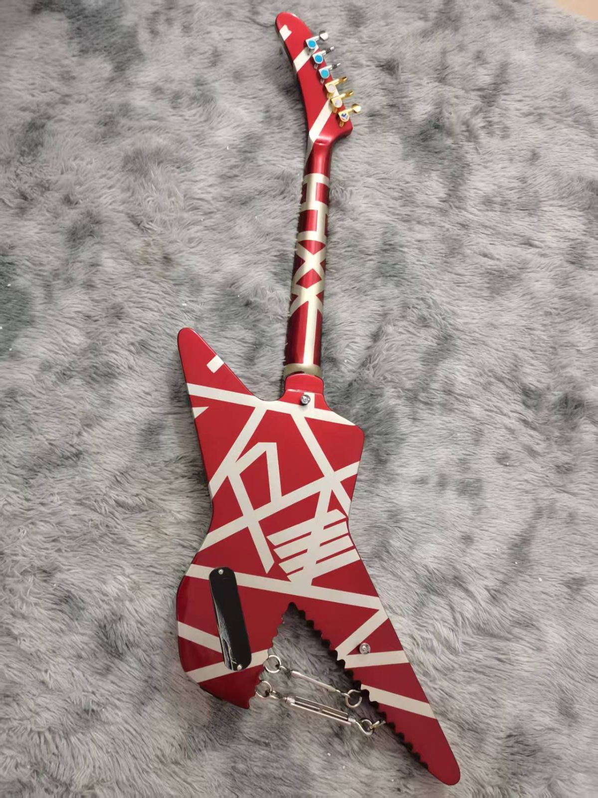 EVH Striped Series Sharkタイプ エレキギター ノーブランド