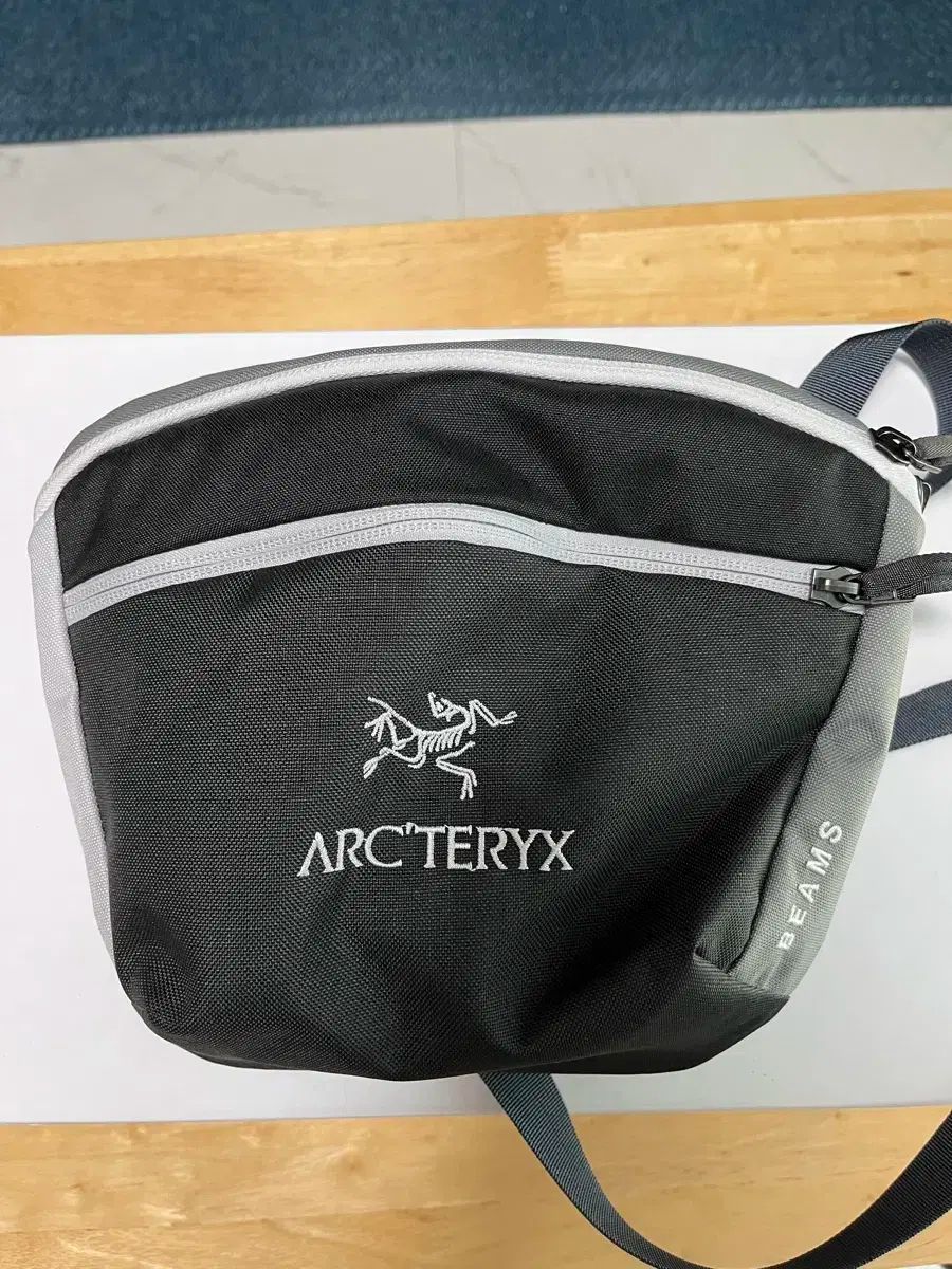 美品　アークテリクス✕BEAMS　マンティス2 ARC'TERYX - ARC'TERYX × BEAMS 別注 Mantis 2 Waist Packの通販