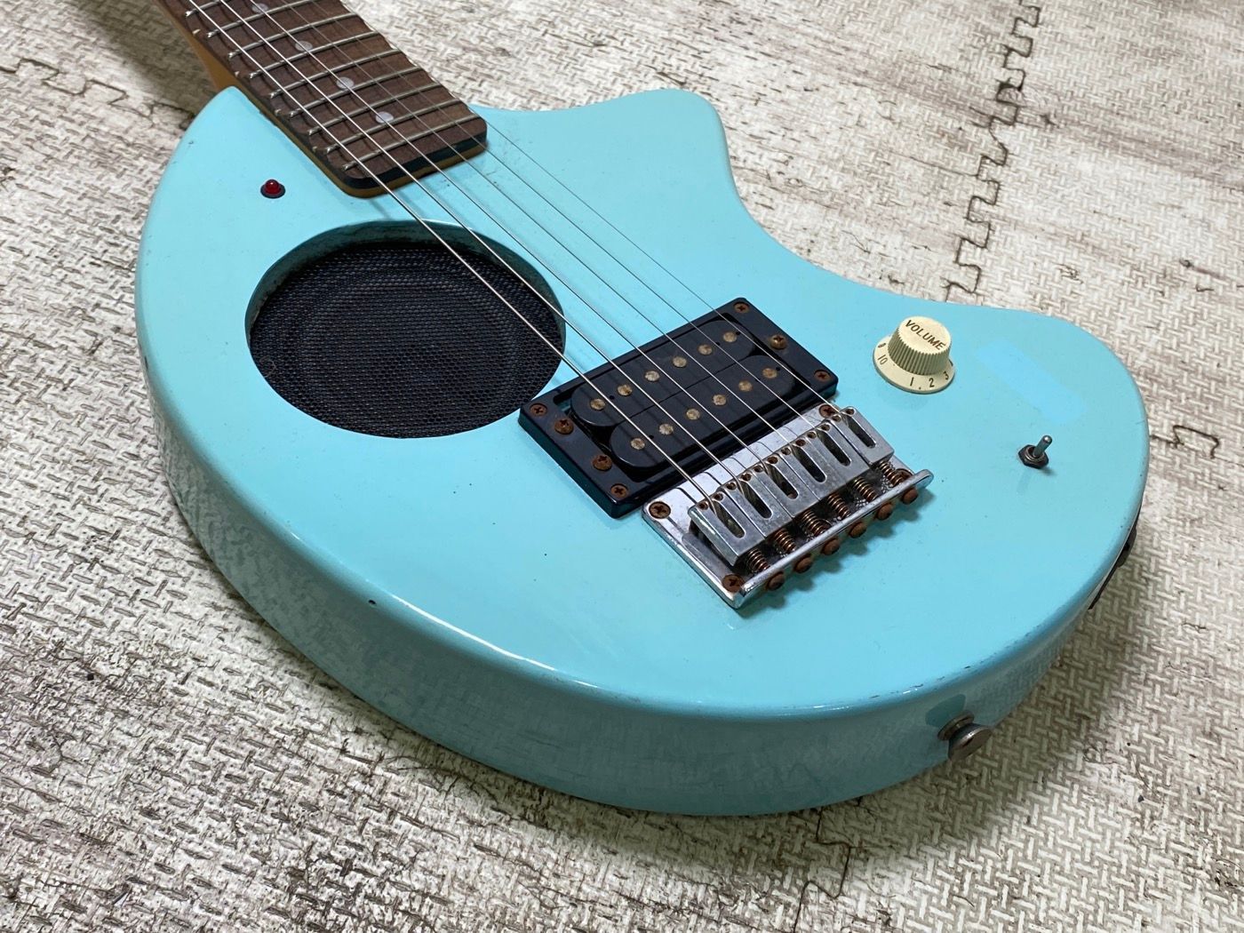 FERNANDES ZO-3 ブルー　フェルナンデス　音でます 訳あり 音出しOK fernandes ZO-3 ソニックブルー - メルカリ