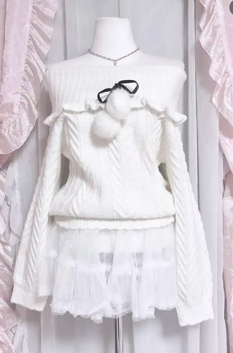 Ank Rouge ぽんぽんリボンニットポンチョ 白 ぽんぽんリボンニット