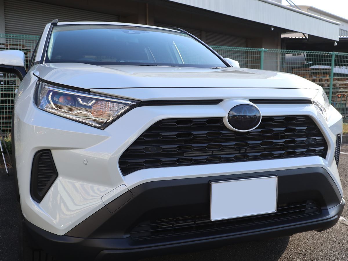 Tint+再利用Okエンブレム スモークフィルム RAV4 50系(スモーク20％)RAV4 MXAA52/MXAA54/AXAH52/AXAH54