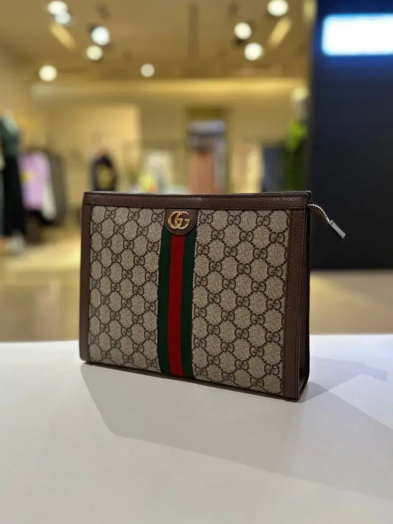 グッチ オフィディア GG Supreme ゴールド クラッチバッグ 625549