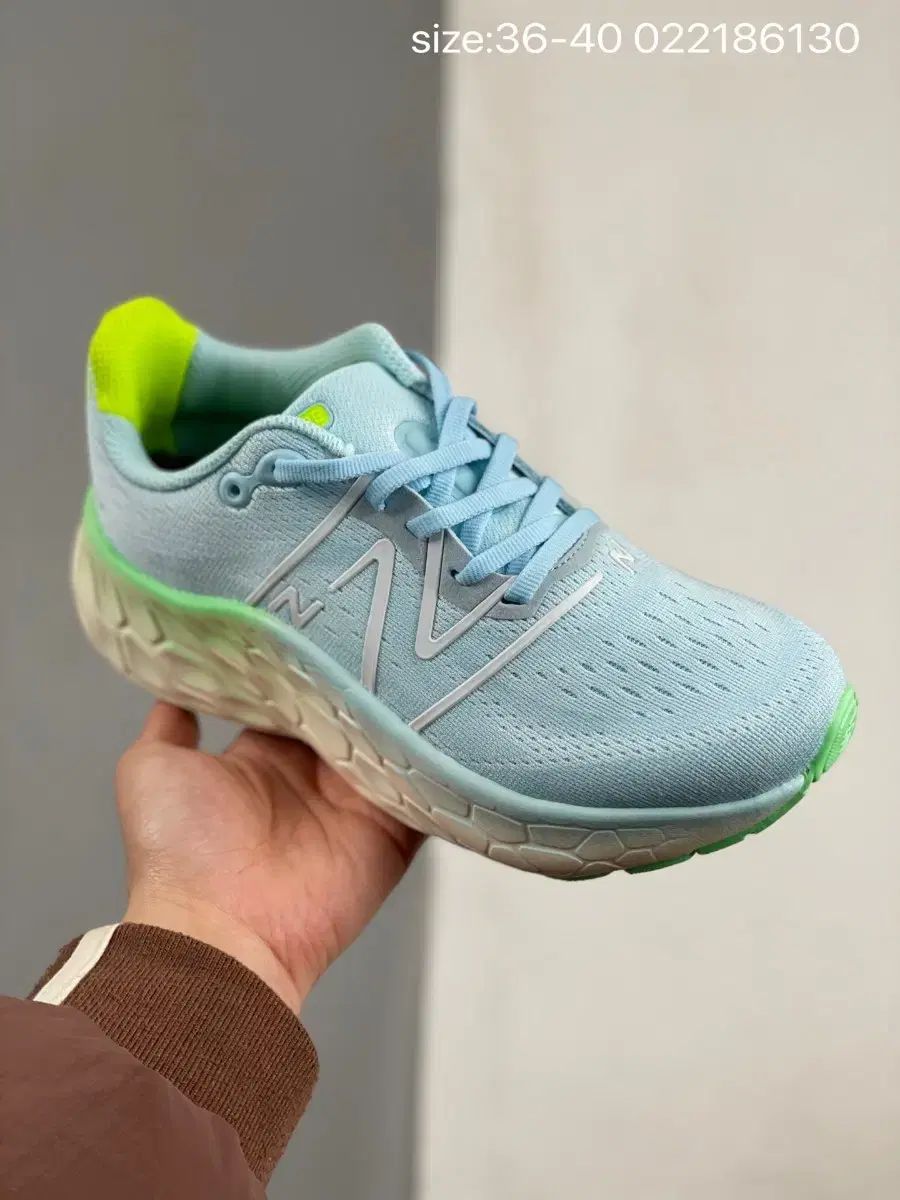 New Balance(ニューバランス) フレッシュ フォーム モアー ウィメンズ WMORCK