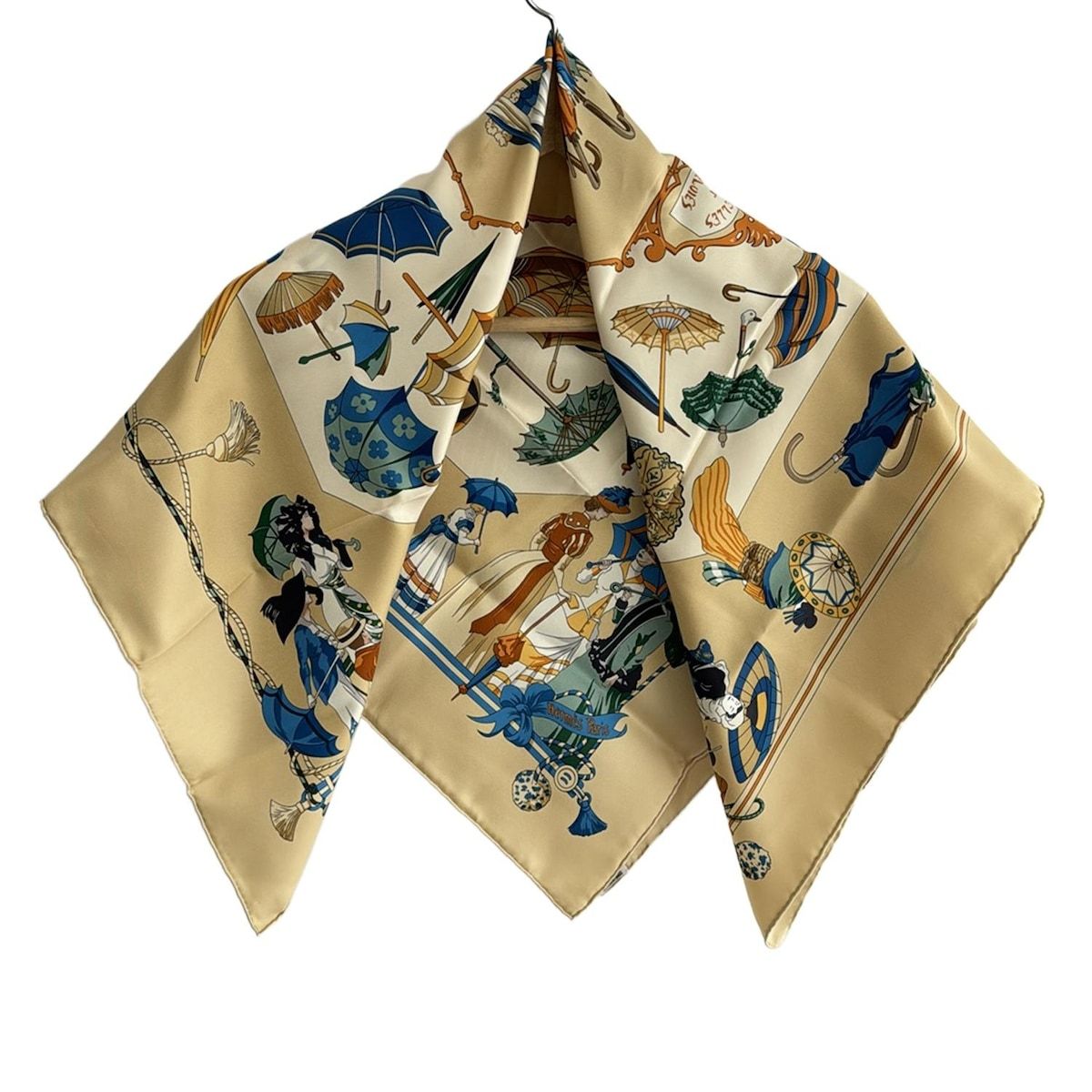 HERMES エルメス スカーフ カレ90 ベージュ×ゴールド×マルチ OMBRELLES ET PARAPLUIES|日傘と雨傘