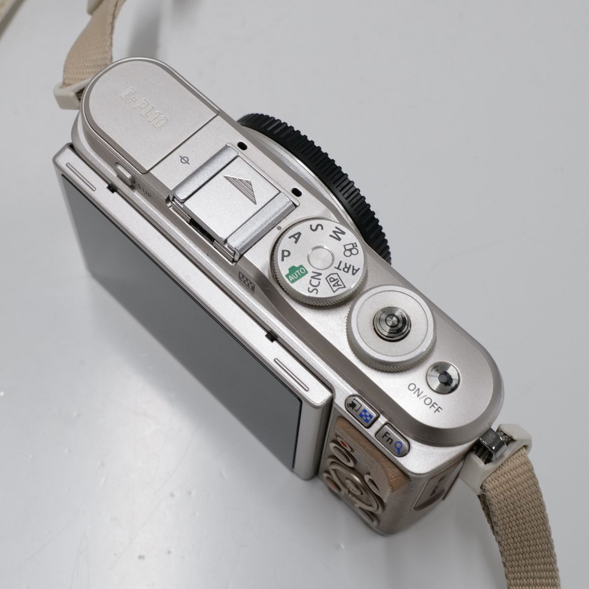 OLYMPUS PEN E-PL10 ボディ USED超美品 ミラーレス一眼 本体＋バッテリー SHOT数極少7796回 Wi-Fi  マイクロフォーサーズ 完動品 中古CP5571 - メルカリ