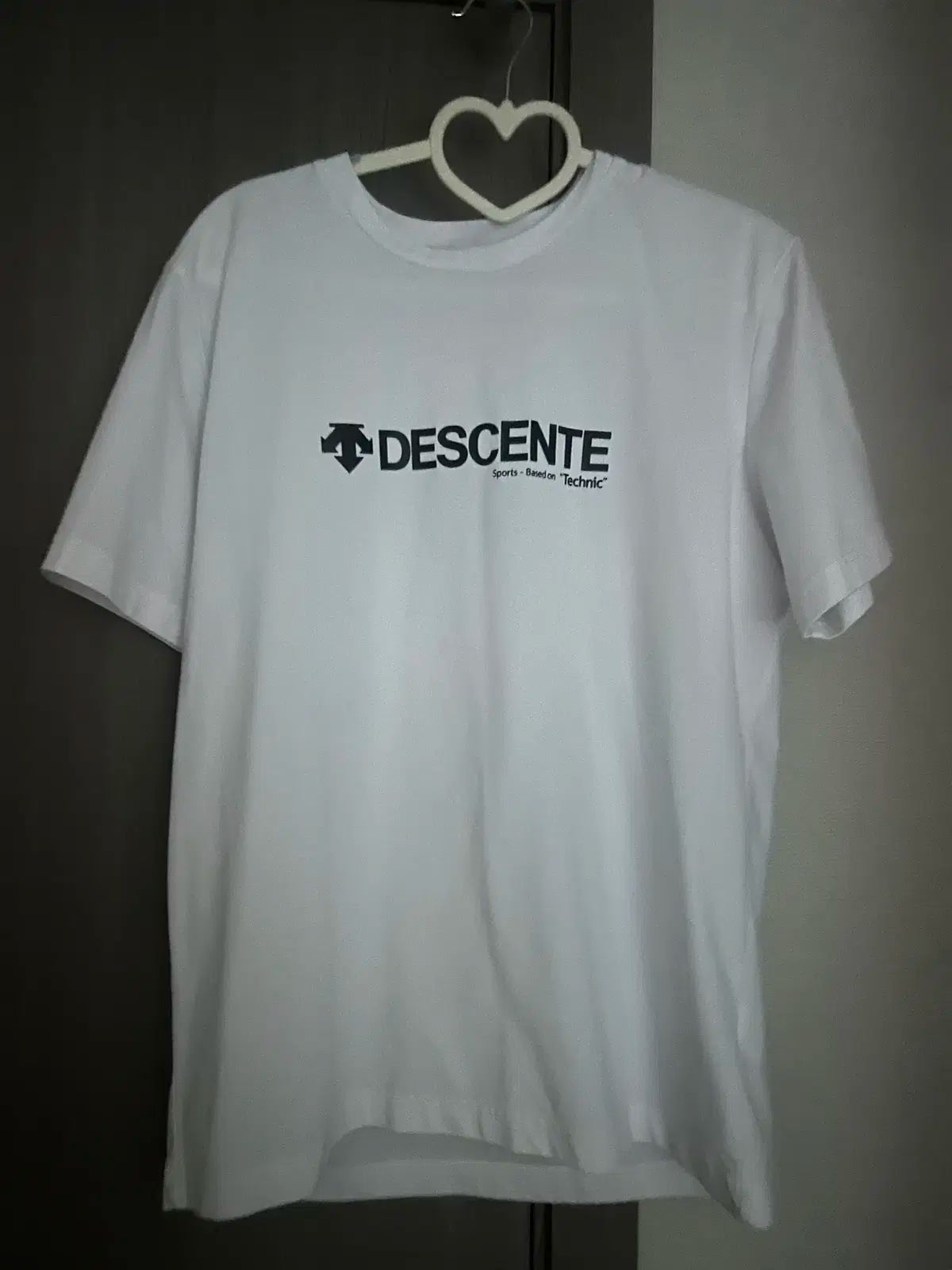 【雷市場（ポンジャン）商品韓国直送】DESCENTE(デサント) ショートスリーブ T シャツセール