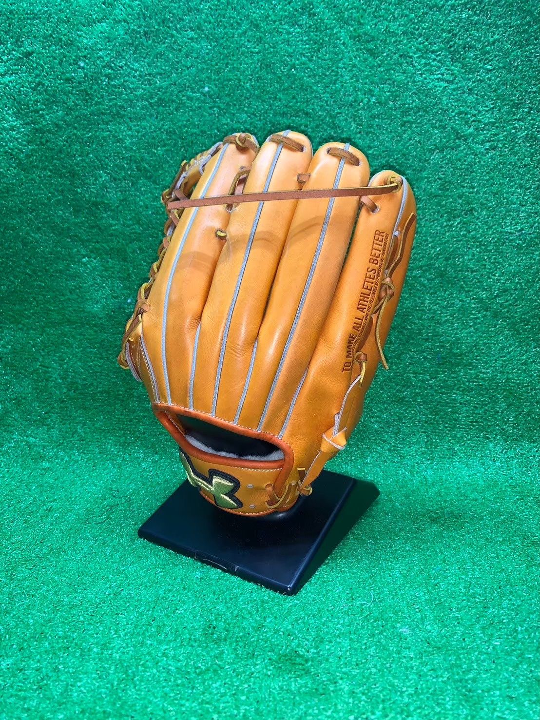 アンダーアーマー 硬式 外野 左投げ UNDER ARMOUR アンダーアーマー 硬式 外野用グローブ 左投げ UNDER