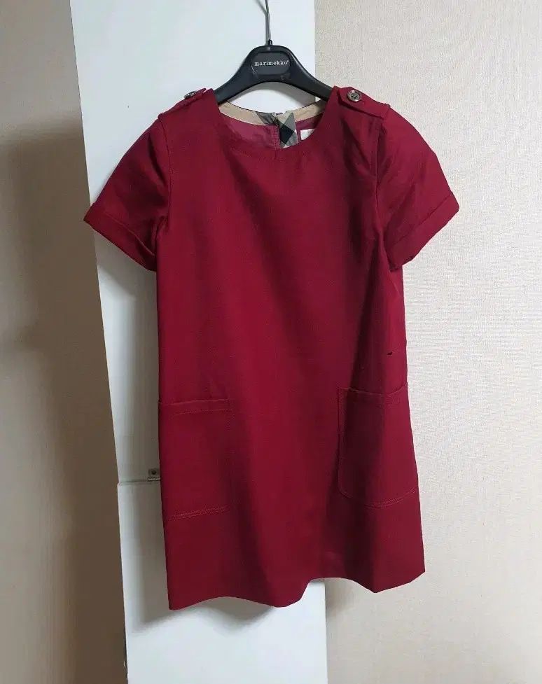 Burberry Kids バーバリーキッズ バーガンディ 半袖 ワンピース 一回着用 흠
