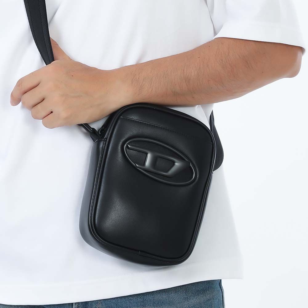 新品 DIESEL ディーゼル X10260 P5925 T8013 HOLI-D CROSSBODY 