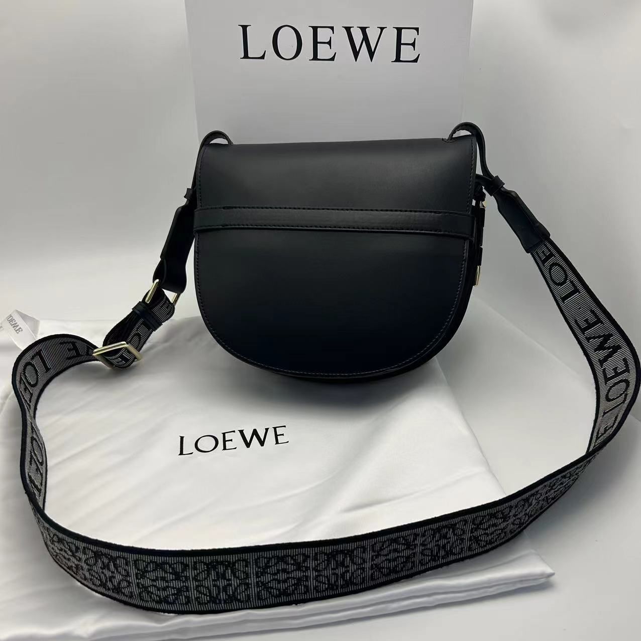 LOEWE ロエベ　ゲート　バムバッグ